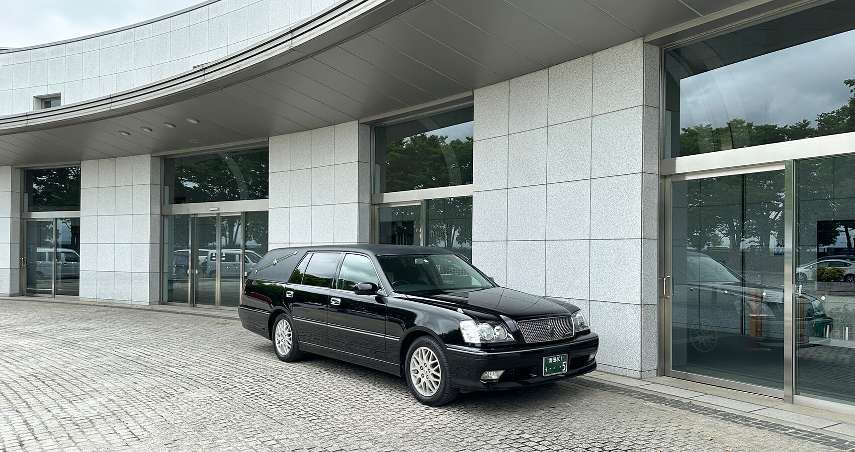 霊柩車